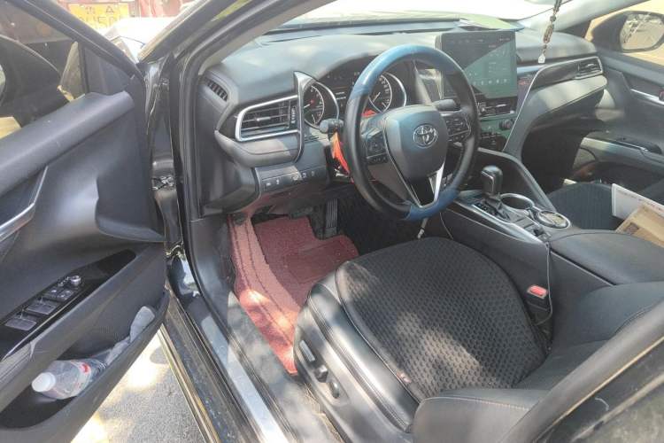 Used Toyota Camry 2023 2.0G Luxury Edition Driver Seat