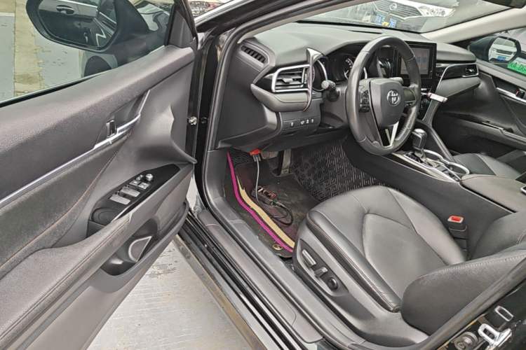 Used Toyota Camry 2023 2.0GVP Premier Edition Driver Seat