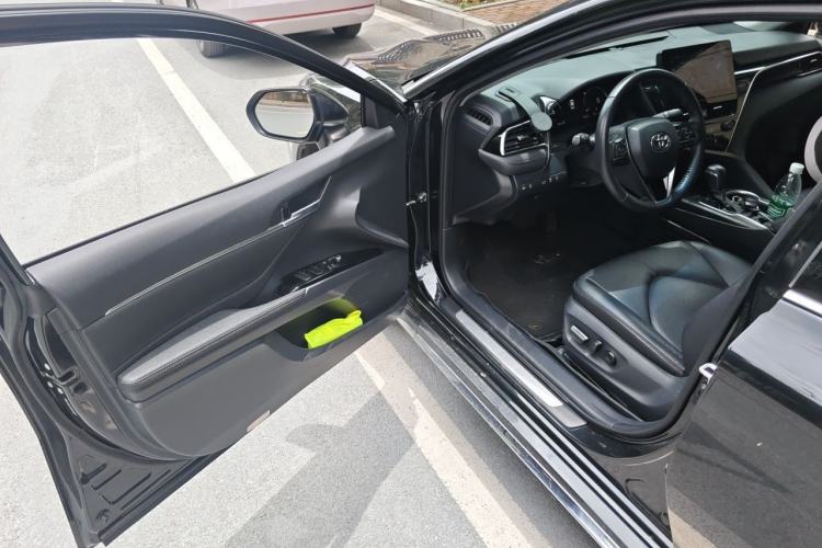 Used Toyota Camry 2023 2.5G Luxury Edition Driver Seat