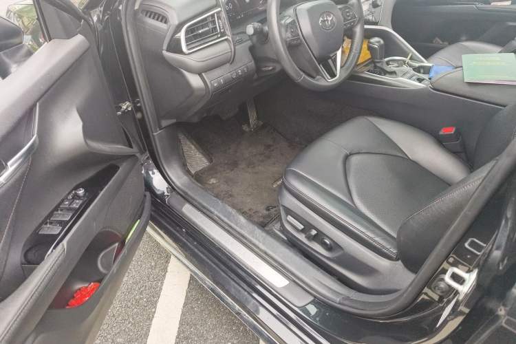 Used Toyota Camry 2023 2.5G Luxury Edition Driver Seat