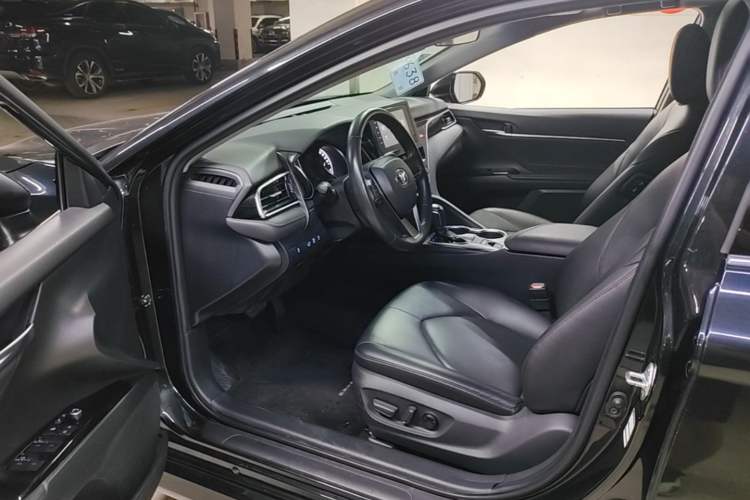 Used Toyota Camry 2023 2.0GVP Premier Edition Driver Seat
