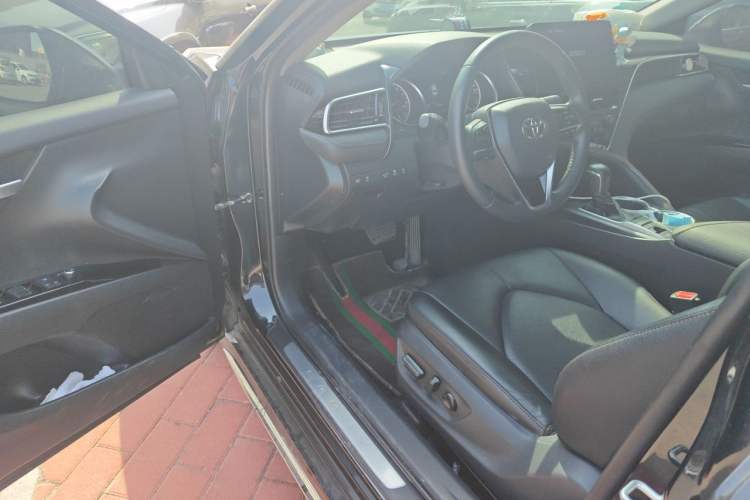 Used Toyota Camry 2023 2.0G Luxury Edition Driver Seat