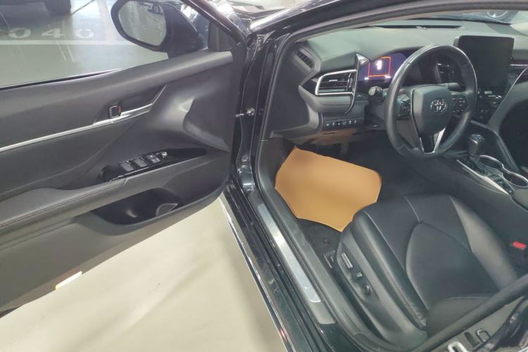 Used Toyota Camry 2023 2.5G Luxury Edition Driver Seat