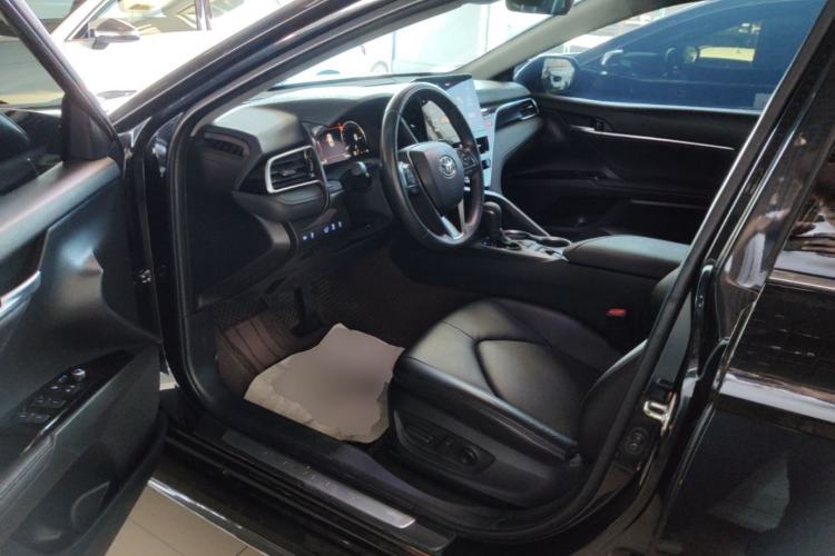 Used Toyota Camry 2023 2.5G Luxury Edition Driver Seat