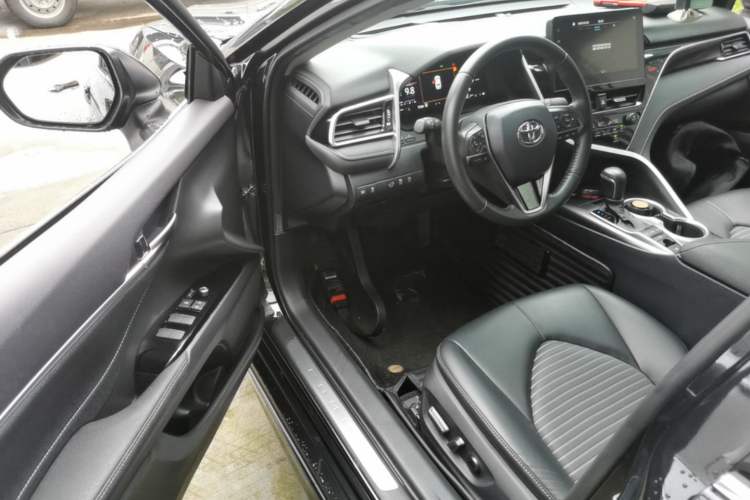 Used Toyota Camry 2023 2.5S Knight Edition Driver Seat