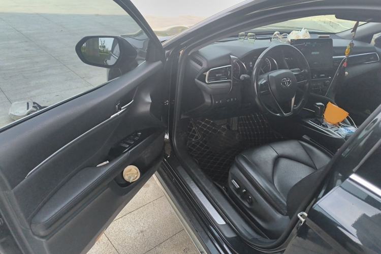 Used Toyota Camry 2023 2.0G Luxury Edition Driver Seat