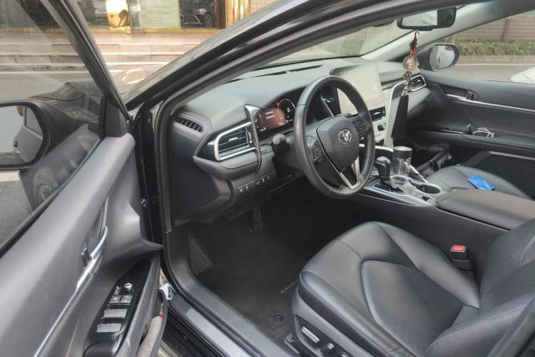 Used Toyota Camry 2023 2.5G Luxury Edition Driver Seat