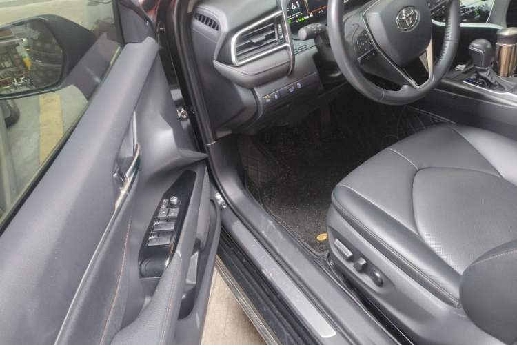 Used Toyota Camry 2023 Dual-Motor 2.5HG Luxury Edition Driver Seat