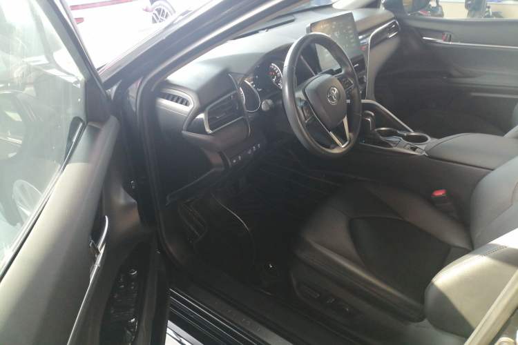 Used Toyota Camry 2023 2.0G Luxury Edition Driver Seat
