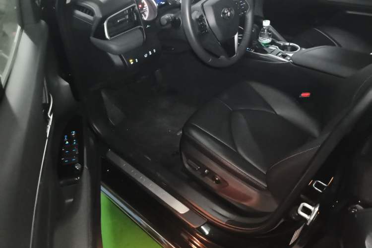 Used Toyota Camry 2023 2.0G Luxury Edition Driver Seat
