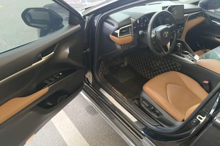 Used Toyota Camry 2023 2.5G Luxury Edition Driver Seat