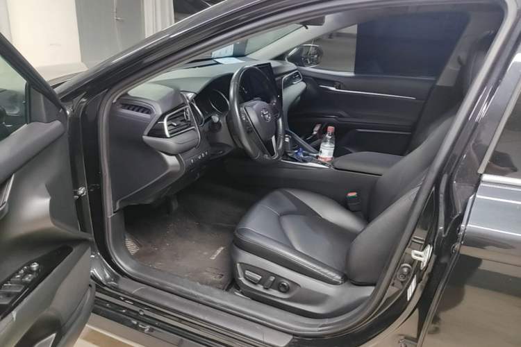 Used Toyota Camry 2023 2.0GVP Premier Edition Driver Seat