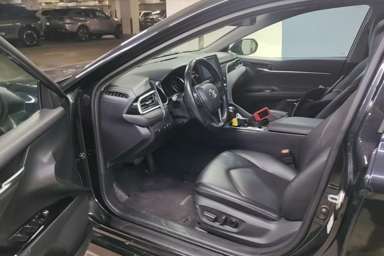 Used Toyota Camry 2023 2.0GVP Premier Edition Driver Seat
