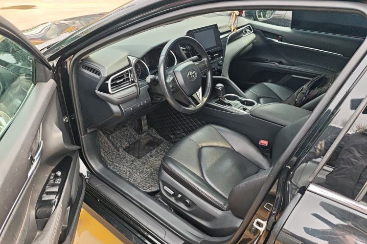 Used Toyota Camry 2023 2.0GVP Premier Edition Driver Seat