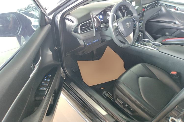 Used Toyota Camry 2023 2.0G Luxury Edition Driver Seat