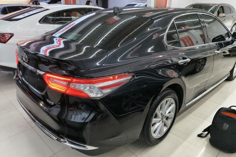 Used Toyota Camry 2023 2.0G Luxury Edition Exterior 5