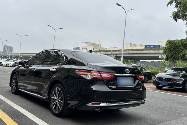 Used Toyota Camry 2023 Dual-Motor 2.5HG Luxury Edition Exterior 6