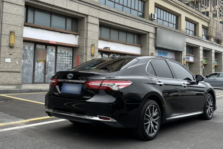 Used Toyota Camry 2023 Dual-Motor 2.5HG Luxury Edition Exterior 8