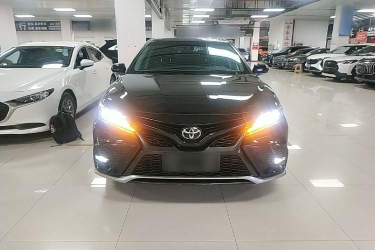 Used Toyota Camry 2023 2.0S FENGSHANG Edition Front
