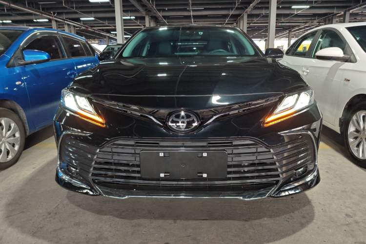 Used Toyota Camry 2023 2.0G Luxury Edition Front