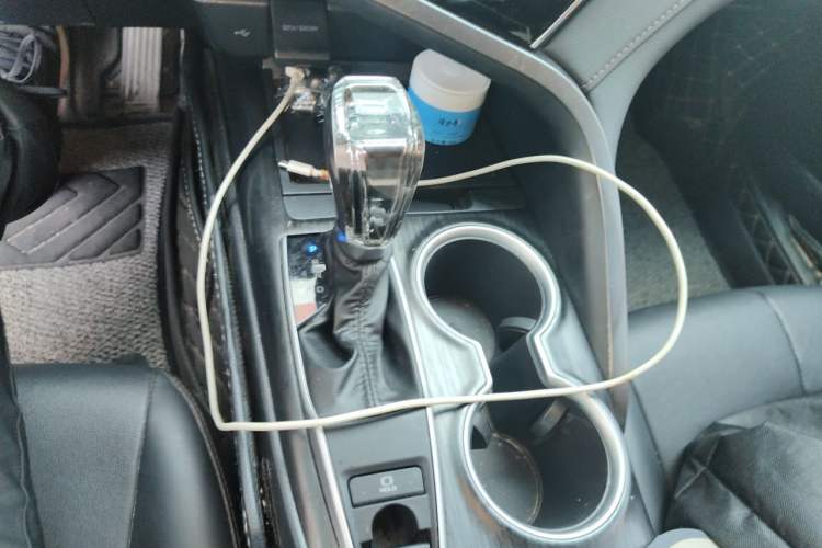 Used Toyota Camry 2023 2.0G Luxury Edition Gear Lever