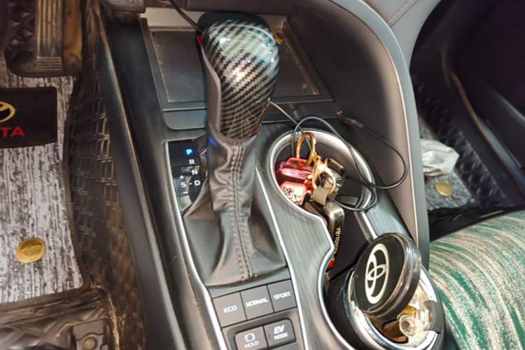 Used Toyota Camry 2023 Dual-Motor 2.5HG Luxury Edition Gear Lever