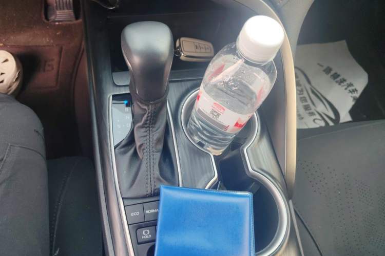 Used Toyota Camry 2023 Dual-Motor 2.5HG Luxury Edition Gear Lever
