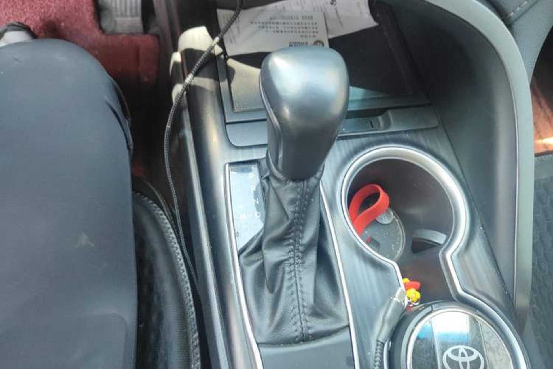 Used Toyota Camry 2023 2.0G Luxury Edition Gear Lever