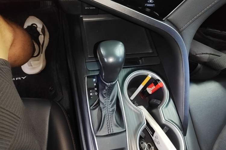 Used Toyota Camry 2023 2.0GVP Premier Edition Gear Lever