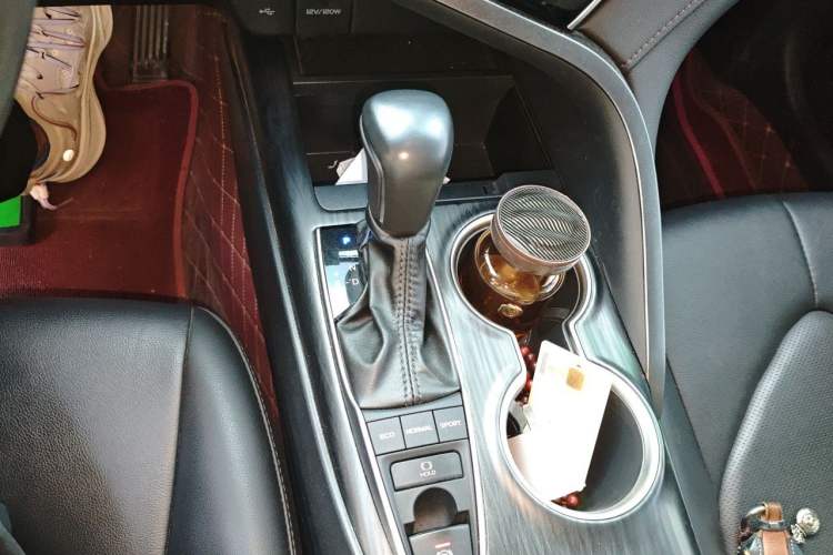Used Toyota Camry 2023 2.5G Luxury Edition Gear Lever