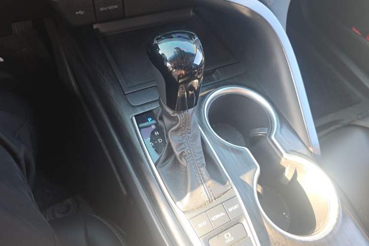 Used Toyota Camry 2023 2.5G Luxury Edition Gear Lever