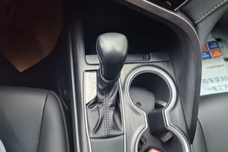 Used Toyota Camry 2023 2.0G Luxury Edition Gear Lever