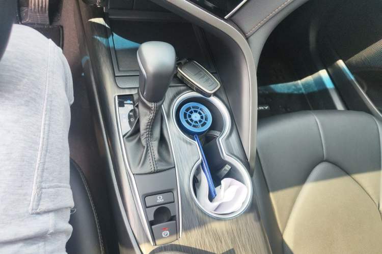 Used Toyota Camry 2023 2.0G Luxury Edition Gear Lever