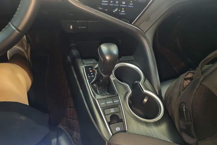 Used Toyota Camry 2023 2.5G Luxury Edition Gear Lever