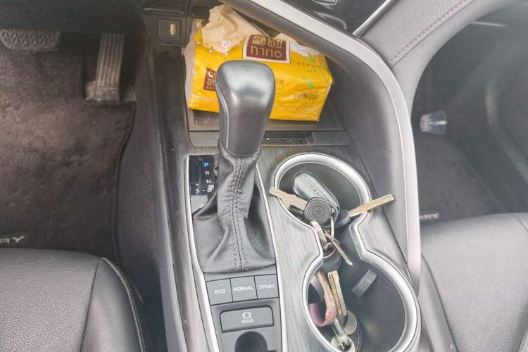 Used Toyota Camry 2023 2.5G Luxury Edition Gear Lever