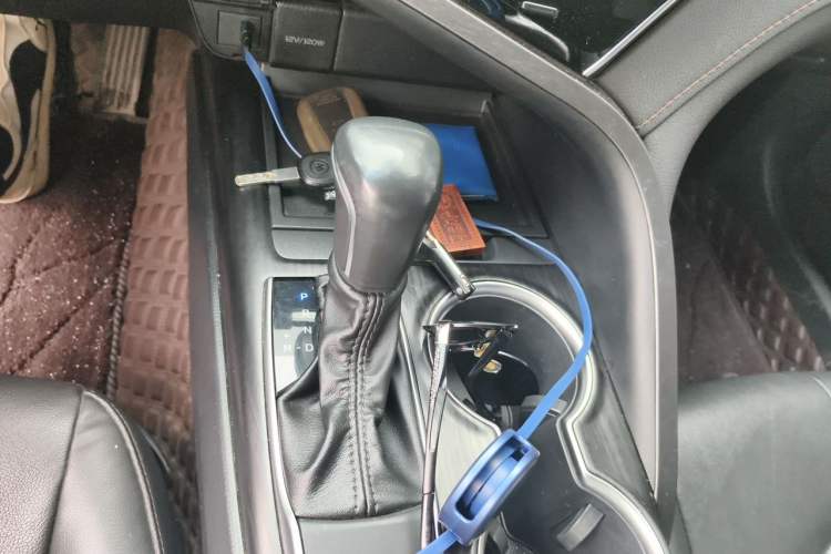 Used Toyota Camry 2023 2.0G Luxury Edition Gear Lever