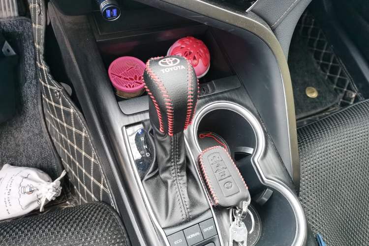 Used Toyota Camry 2023 Dual-Motor 2.5 HGVP Leading Edition Gear Lever