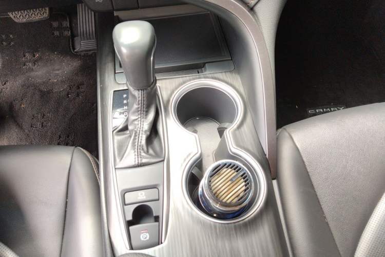 Used Toyota Camry 2023 2.0G Luxury Edition Gear Lever