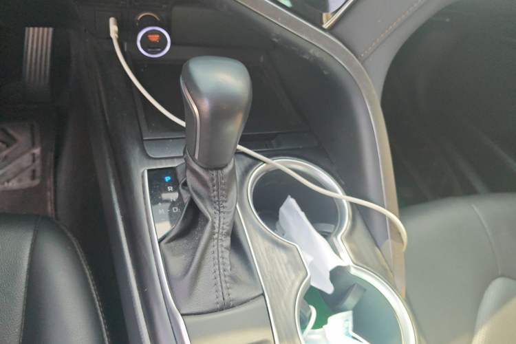 Used Toyota Camry 2023 2.0G Luxury Edition Gear Lever