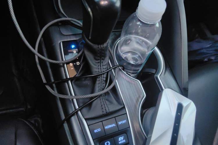 Used Toyota Camry 2023 Dual-Motor 2.5HG Luxury Edition Gear Lever