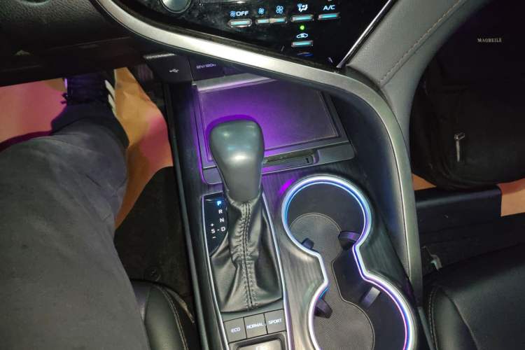 Used Toyota Camry 2023 2.5G Luxury Edition Gear Lever