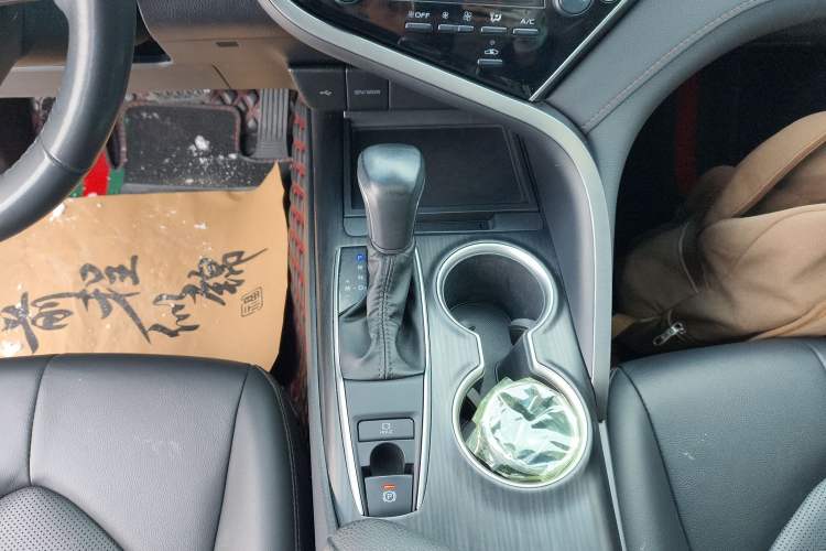 Used Toyota Camry 2023 2.0G Luxury Edition Gear Lever