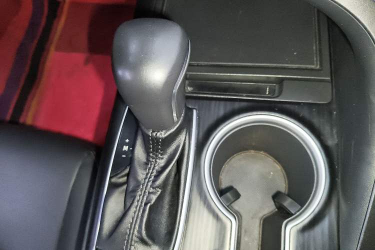 Used Toyota Camry 2023 2.0G Luxury Edition Gear Lever
