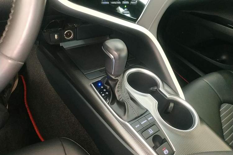 Used Toyota Camry 2023 2.0S Knight Edition Gear Lever