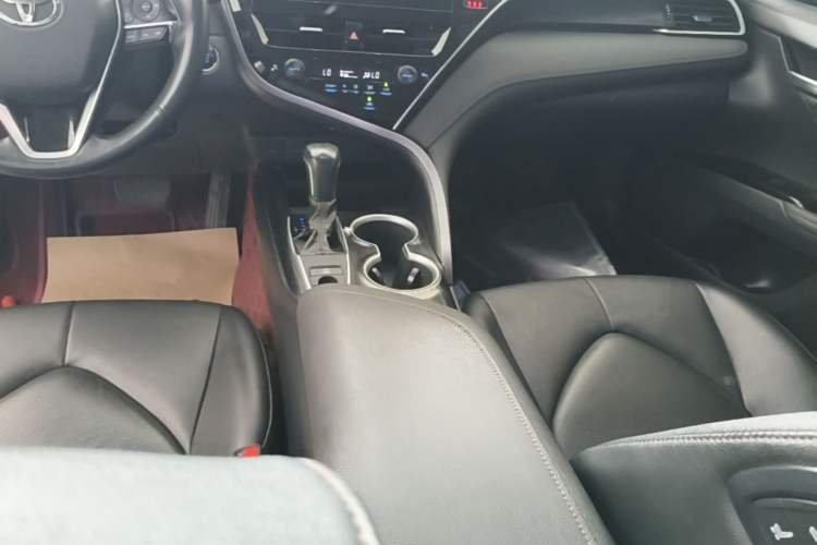 Used Toyota Camry 2023 2.0G Luxury Edition Gear Lever