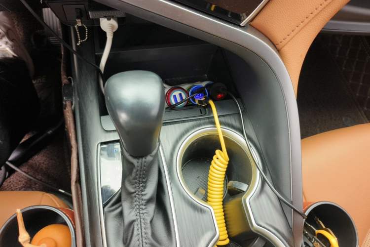 Used Toyota Camry 2023 2.0G Luxury Edition Gear Lever