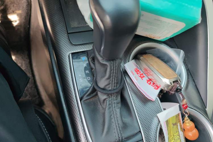 Used Toyota Camry 2023 2.5S Knight Edition Gear Lever