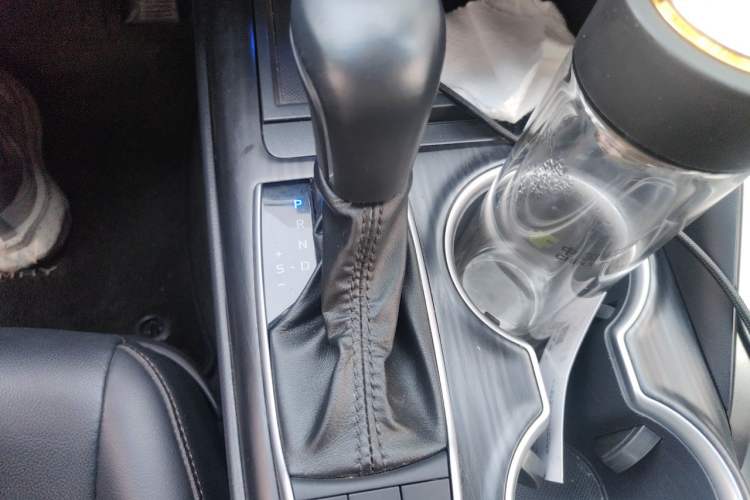 Used Toyota Camry 2023 2.5G Luxury Edition Gear Lever