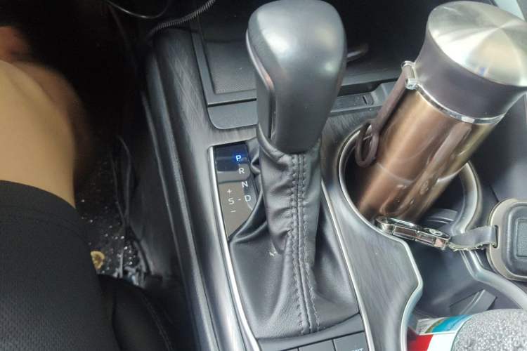 Used Toyota Camry 2023 Dual-Motor 2.5HG Luxury Edition Gear Lever