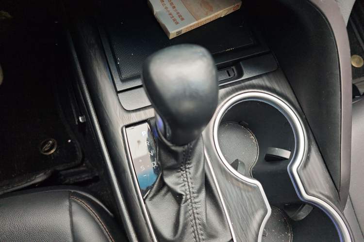 Used Toyota Camry 2023 2.5G Luxury Edition Gear Lever